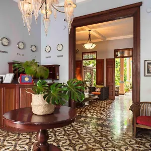 Hotel Colonial ***
